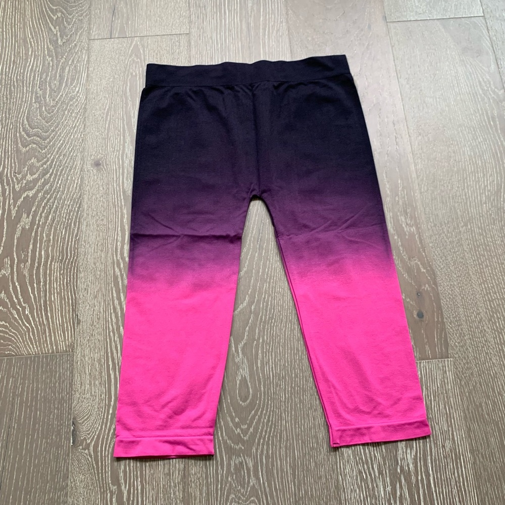 Zaney Threads ombré Capri leggings